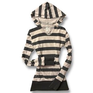 Y2K Vintage Aeropostale Distressed Black & White Striped V Neck Hoodie
